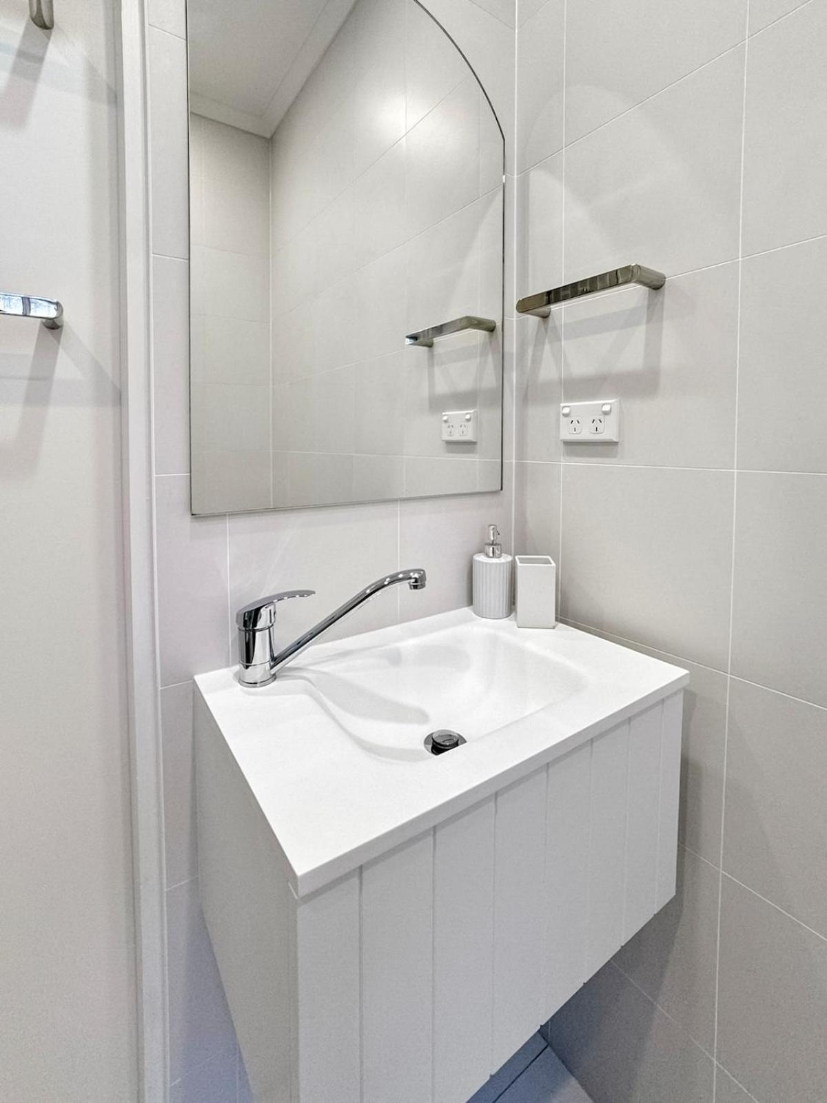 Coogee Coastal Classic Elegance By The Apartment *